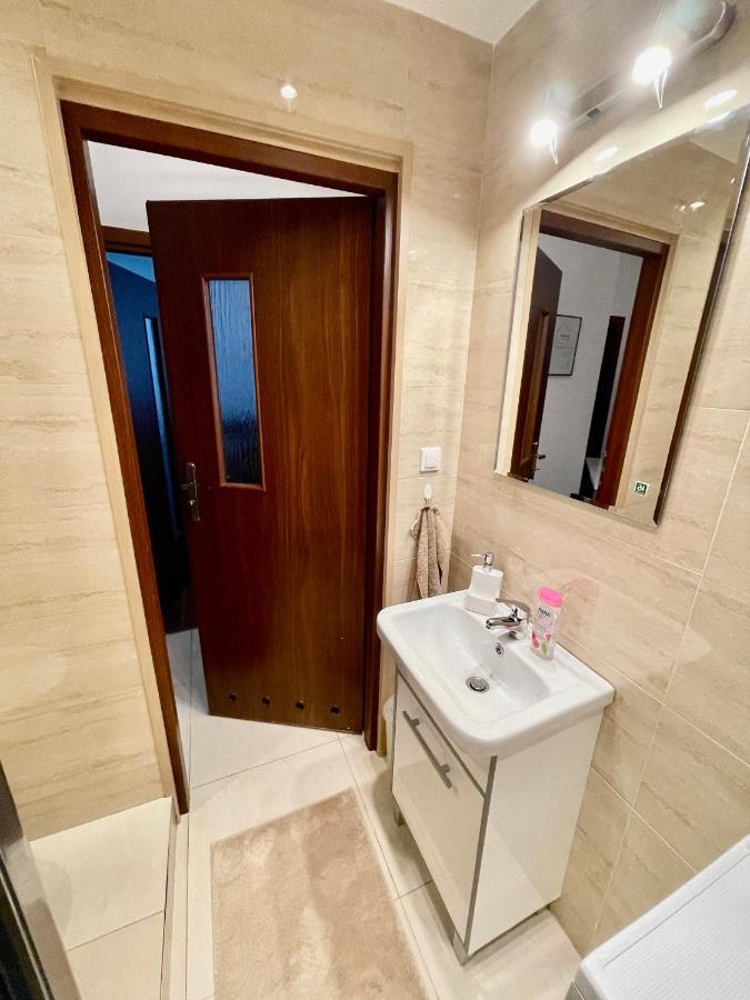 Diamond Metro Wifi 300 Mbs 70'Tv Netflix Hbo Appletv+ Apartment Варшава Екстериор снимка